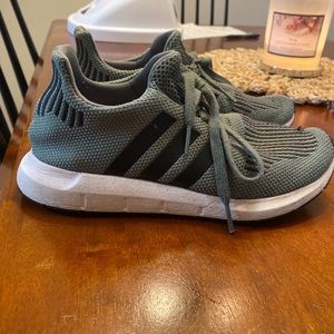 Womens adidas size 6